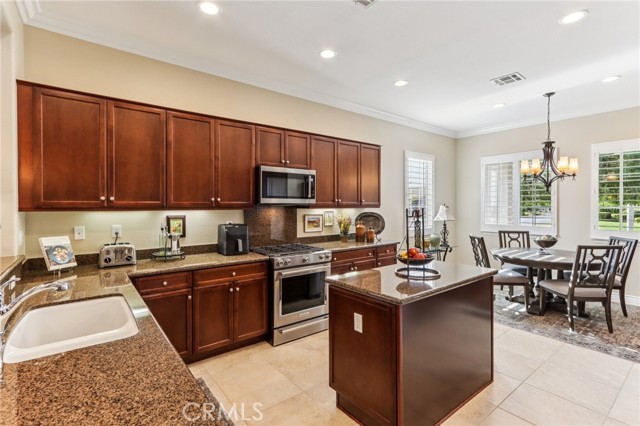 5177 Paseo Callado, Hemet CA: https://media.crmls.org/medias/f7bb742c-8d4e-465f-8923-9824106e7aa9.jpg