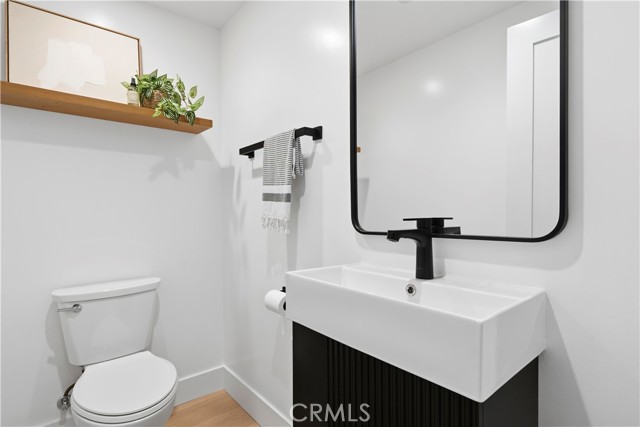 Detail Gallery Image 15 of 35 For 1943 Pelican Place, Costa Mesa,  CA 92626 - 4 Beds | 2/1 Baths