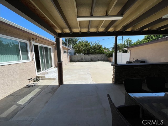 10443 Woodley Avenue, Granada Hills CA: https://media.crmls.org/medias/f7bca0fe-3e9a-48c9-9812-bc0bb3cf07e2.jpg