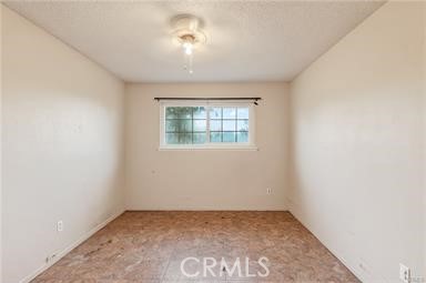 https://media.crmls.org/medias/f7bca261-f060-4e24-ad12-dc7d6d1acd09.jpg?preset=X-Large