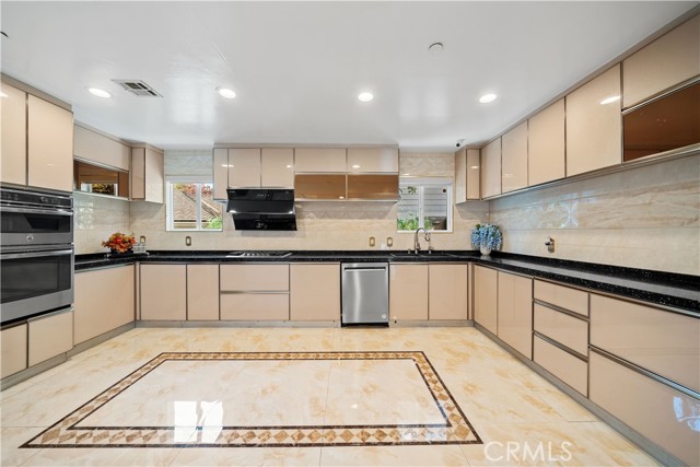 Detail Gallery Image 15 of 40 For 700 Alabama St, San Gabriel,  CA 91775 - 5 Beds | 4 Baths