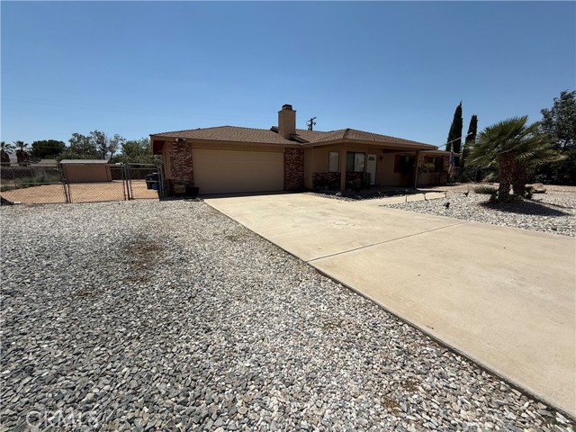 21275 Pocomoke Court, Apple Valley CA: https://media.crmls.org/medias/f7bd8669-3481-442d-b361-86658de1fcc4.jpg