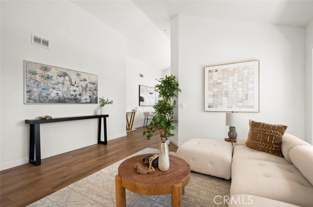 4 Saint Martin, Laguna Niguel CA: https://media.crmls.org/medias/f7bed812-1bab-4b2c-84e3-8bab32d0641a.jpg