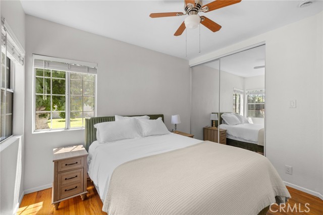 1820 N Avon Street, Burbank CA: https://media.crmls.org/medias/f7bf05a7-4985-41a6-a85c-2e77362e87e5.jpg