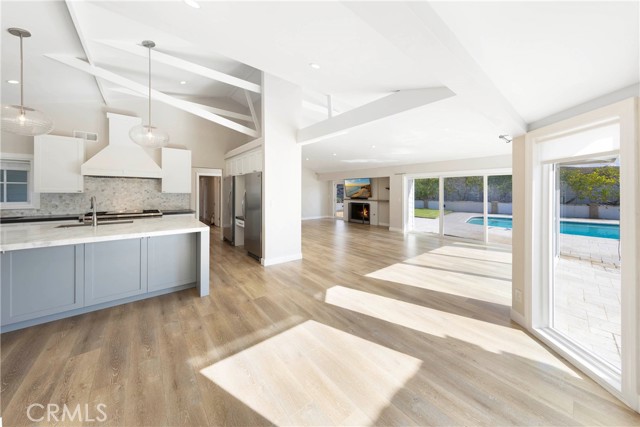 Detail Gallery Image 6 of 38 For 1820 Tahuna, Corona Del Mar,  CA 92625 - 5 Beds | 5 Baths