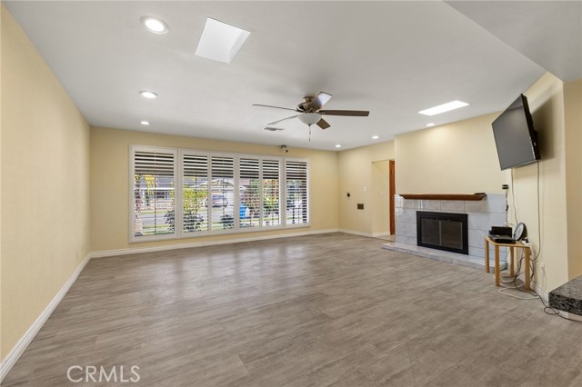 Detail Gallery Image 10 of 38 For 8558 11th, Downey,  CA 90241 - 4 Beds | 3/1 Baths