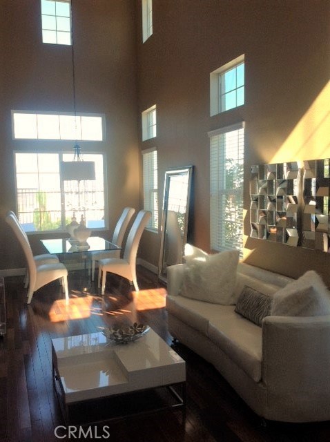 31 Via Scenica, Lake Elsinore CA: https://media.crmls.org/medias/f7c0d88e-f29a-4abb-a166-5aeb4f4dfc65.jpg