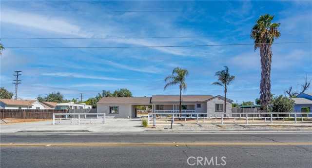 Detail Gallery Image 1 of 36 For 248 N Palm Ave, Hemet,  CA 92543 - 3 Beds | 2/1 Baths