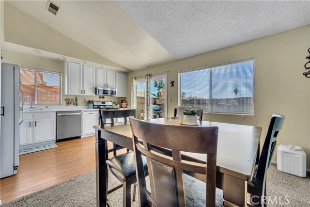 3112 Edwards Avenue, Rosamond CA: https://media.crmls.org/medias/f7c1e615-c2e1-410e-b5a0-777ec87da9a5.jpg