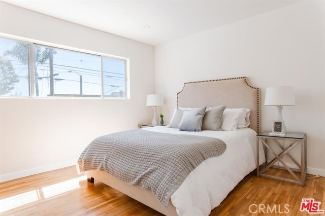 Detail Gallery Image 6 of 11 For 2625 4th St #D,  Santa Monica,  CA 90450 - 2 Beds | 1/1 Baths