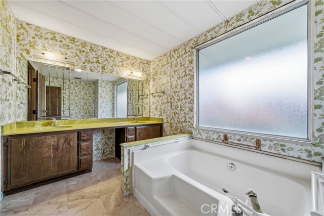 Detail Gallery Image 12 of 17 For 174 Mira Del Oeste, San Clemente,  CA 92673 - 2 Beds | 2 Baths