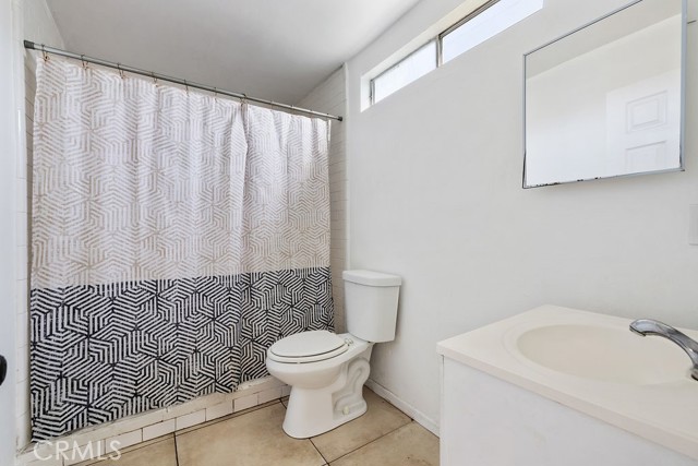 182 E McFarlane Street, Ventura CA: https://media.crmls.org/medias/f7c2134e-0887-4609-99c4-1868c1a07d95.jpg