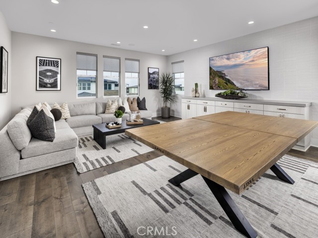 Detail Gallery Image 11 of 49 For 25 Remy Ln, Montebello,  CA 90640 - 5 Beds | 5 Baths