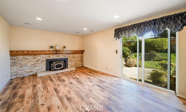 Detail Gallery Image 8 of 25 For 744 Salt Lake Dr, San Jose,  CA 95133 - 4 Beds | 2/1 Baths