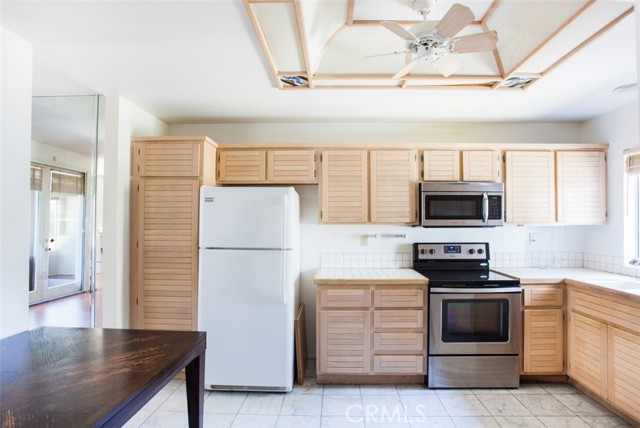 72 Vassar Aisle, Irvine CA: https://media.crmls.org/medias/f7c48368-cc5f-4ba2-a786-2ec63ea5baa8.jpg