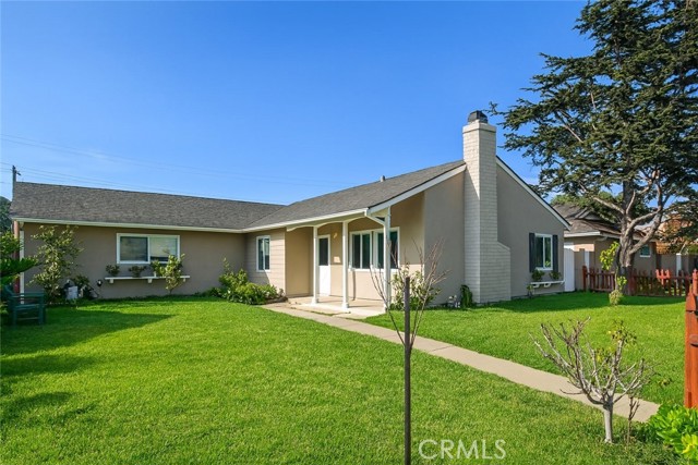 Detail Gallery Image 2 of 30 For 17451 Newland, Huntington Beach,  CA 92647 - 3 Beds | 2 Baths