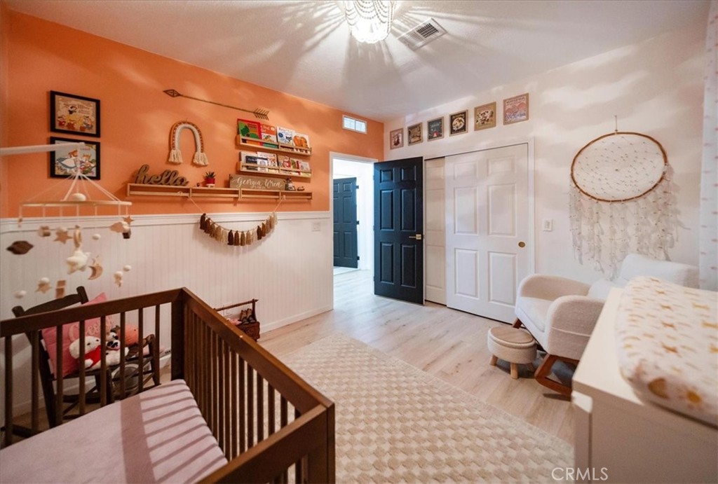 https://media.crmls.org/medias/f7c4cdce-2f17-424b-a75b-73fff44191a7.jpg?preset=X-Large