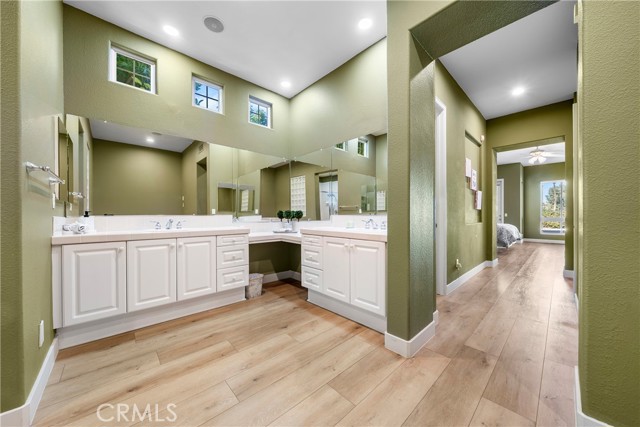 Detail Gallery Image 12 of 27 For 17 Oakmont Dr, Rancho Mirage,  CA 92270 - 5 Beds | 5 Baths