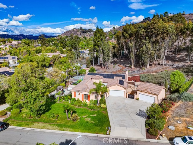 26161 Wyndemere Court, Escondido CA: https://media.crmls.org/medias/f7c57b73-3cbc-4b06-b071-fe25a1ab3e20.jpg
