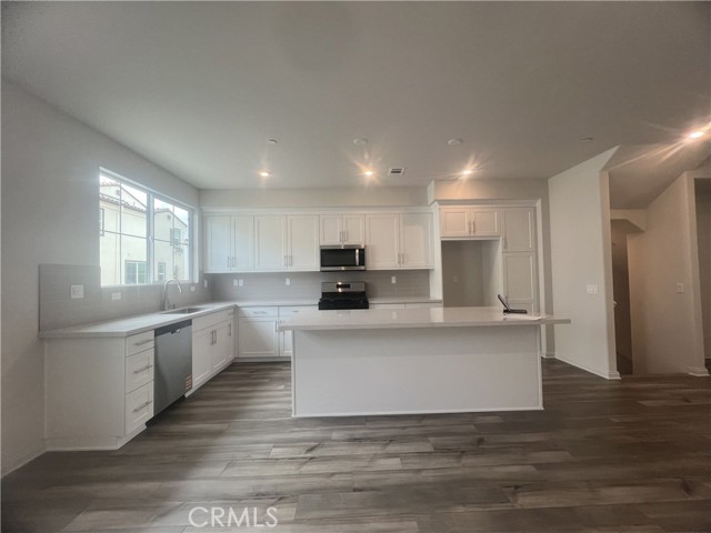 2131 Cumberland, Pomona CA: https://media.crmls.org/medias/f7c5a35d-0267-4e51-967b-37429c4ffee1.jpg