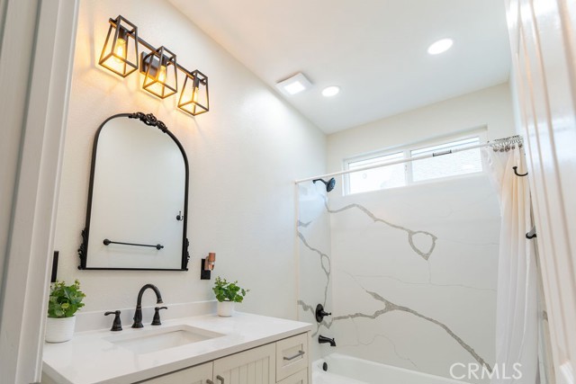 Detail Gallery Image 4 of 57 For 1813 Devonshire Dr, Chico,  CA 95928 - 4 Beds | 2 Baths