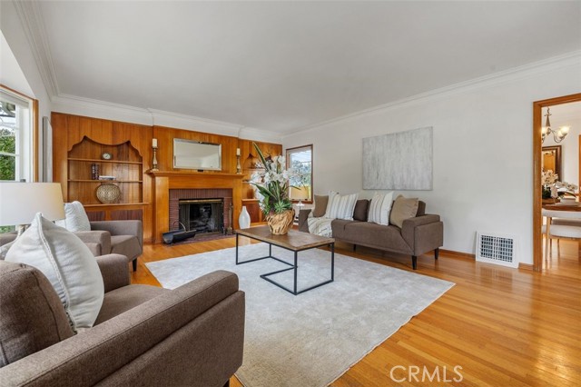 Detail Gallery Image 5 of 40 For 1685 Roosevelt, Altadena,  CA 91001 - 3 Beds | 2 Baths