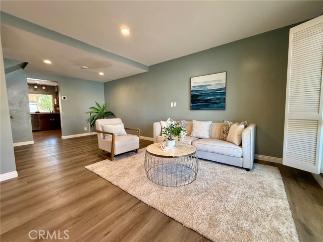 Detail Gallery Image 4 of 45 For 4194 Paseo De Oro, Cypress,  CA 90630 - 3 Beds | 2/1 Baths