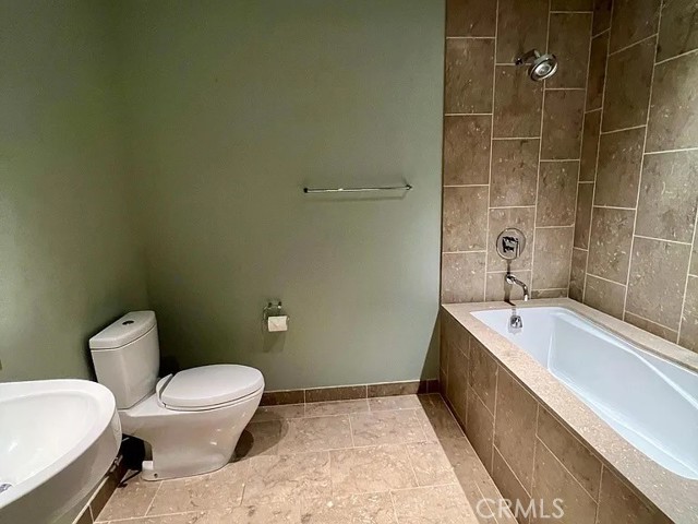 Detail Gallery Image 8 of 33 For 6250 Hollywood 11k,  Los Angeles,  CA 90028 - 1 Beds | 2 Baths