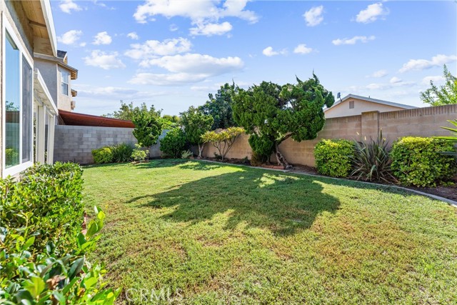14882 Groveview Lane, Irvine CA: https://media.crmls.org/medias/f7c6b990-7d0f-4d8f-81ff-327ad77e70c5.jpg