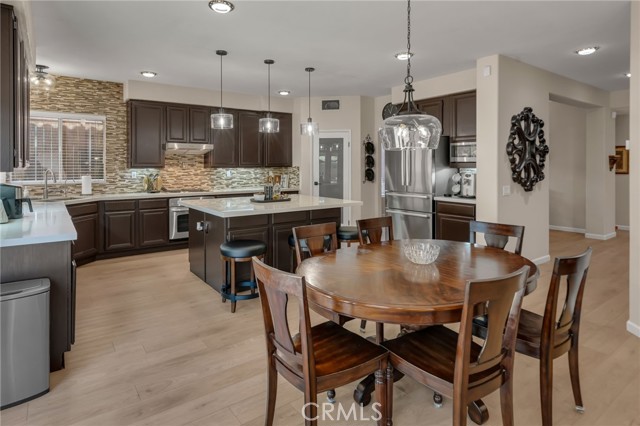 Detail Gallery Image 24 of 74 For 40071 via Espana, Murrieta,  CA 92562 - 5 Beds | 3 Baths