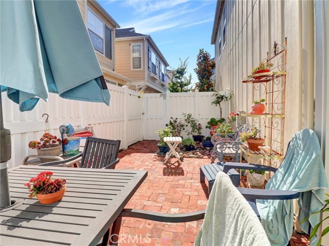 Detail Gallery Image 4 of 27 For 1800 S Pacific Coast #21,  Redondo Beach,  CA 90277 - 3 Beds | 3 Baths