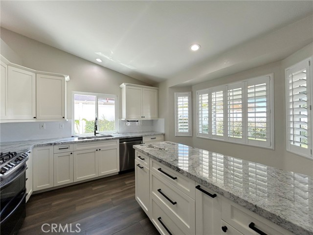 13342 Daffodil, Yucaipa CA: https://media.crmls.org/medias/f7c78d0c-8ca3-44ef-bf9f-cc521c56f056.jpg