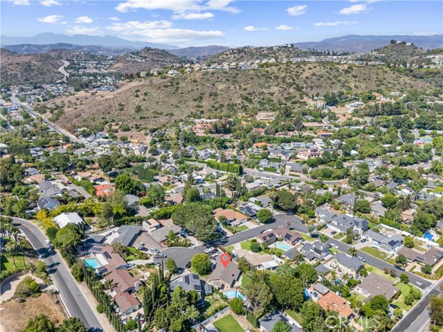 19302 Maynard Way, North Tustin CA: https://media.crmls.org/medias/f7c85b02-d439-4e8a-a85b-983a01a380bc.jpg