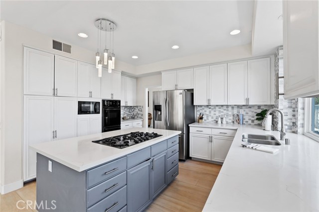Detail Gallery Image 12 of 32 For 16 Deerfield Place, Trabuco Canyon,  CA 92679 - 5 Beds | 3 Baths