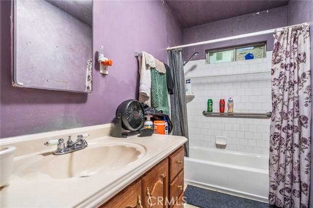 Detail Gallery Image 14 of 15 For 265 E Home St, Rialto,  CA 92376 - 4 Beds | 2 Baths