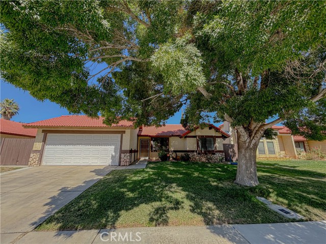 Detail Gallery Image 2 of 41 For 1021 Angela Ct, Lancaster,  CA 93535 - 3 Beds | 2 Baths