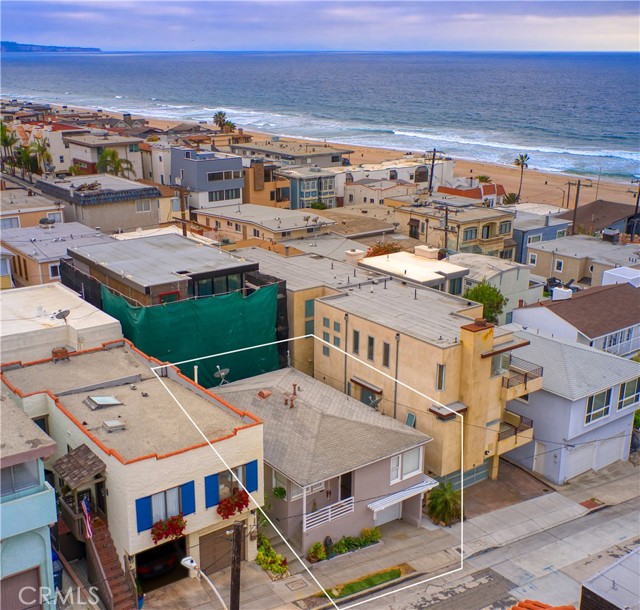 204 38th Street, Manhattan Beach, California 90266, 3 Bedrooms Bedrooms, ,2 BathroomsBathrooms,Residential,Sold,38th,SB22047945