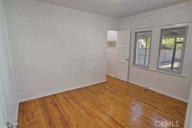 2026 N Evergreen Street, Burbank CA: https://media.crmls.org/medias/f7ca895f-ffc6-4f14-9425-d5bf99f9863d.jpg