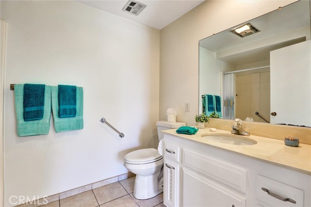 Detail Gallery Image 18 of 31 For 2327 via Mariposa West a,  Laguna Woods,  CA 92637 - 2 Beds | 2 Baths