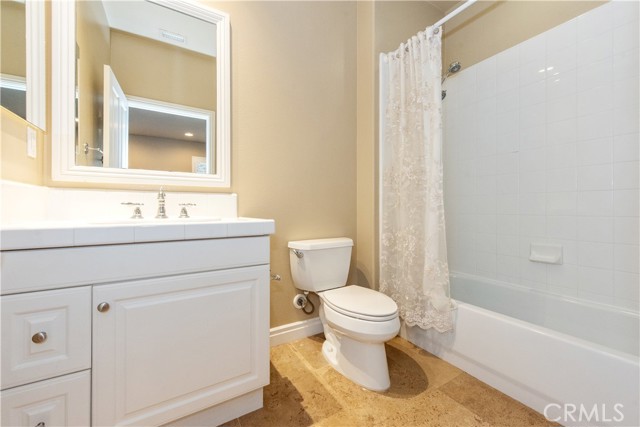 Detail Gallery Image 19 of 31 For 23 Breezes, Irvine,  CA 92620 - 4 Beds | 4/1 Baths