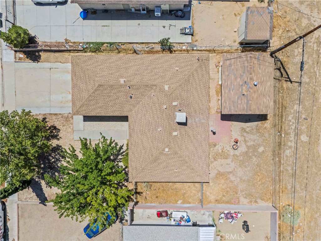 https://media.crmls.org/medias/f7cb11d0-a9ec-495f-9a7f-34457443a133.jpg?preset=X-Large