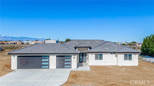 Detail Gallery Image 1 of 35 For 11548 Eleventh Ave, Hesperia,  CA 92345 - 4 Beds | 3 Baths