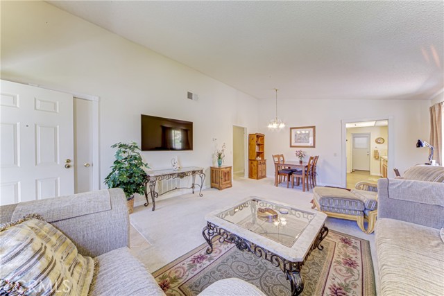 Detail Gallery Image 5 of 18 For 28283 Encino Dr, Menifee,  CA 92586 - 2 Beds | 2 Baths