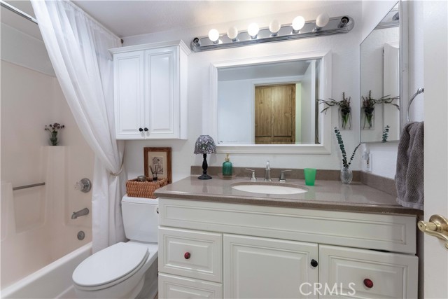 Detail Gallery Image 8 of 11 For 20702 El Toro Rd #6,  Lake Forest,  CA 92630 - 1 Beds | 1 Baths