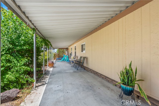Detail Gallery Image 3 of 22 For 1325 Medallion St, Redlands,  CA 92374 - 2 Beds | 2 Baths