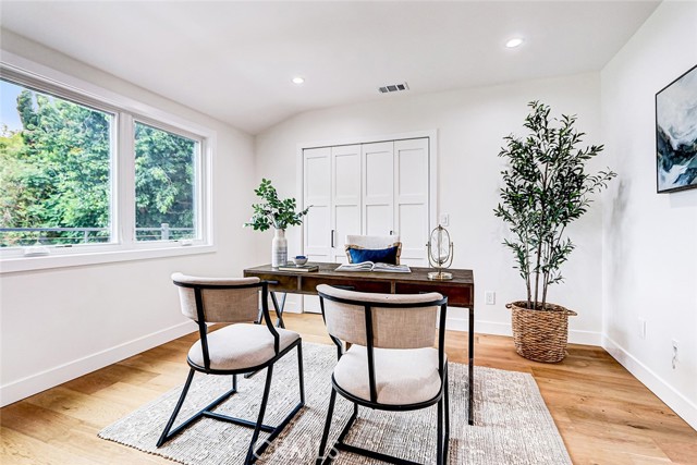 Detail Gallery Image 10 of 38 For 2229 Thorley Pl, Palos Verdes Estates,  CA 90274 - 4 Beds | 4/1 Baths