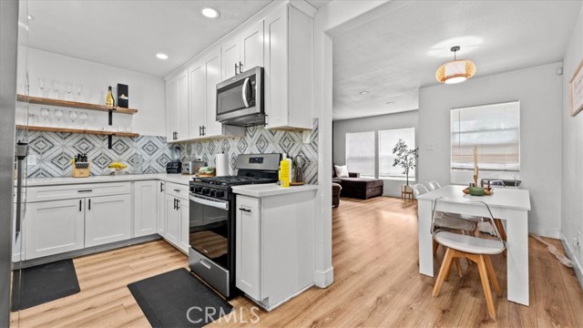 Detail Gallery Image 14 of 27 For 1516 Home, San Bernardino,  CA 92411 - 3 Beds | 2 Baths