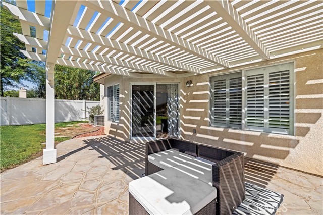 Detail Gallery Image 30 of 38 For 21240 Lone Star Way, Saugus,  CA 91390 - 4 Beds | 3 Baths