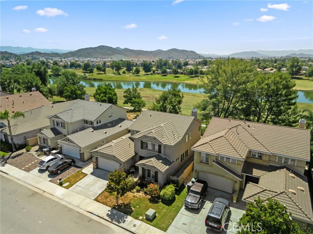 Detail Gallery Image 6 of 42 For 29268 Meandering Cir, Menifee,  CA 92584 - 5 Beds | 4 Baths