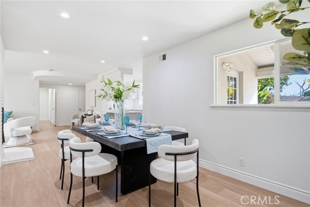 Detail Gallery Image 16 of 38 For 335 N London Pl, Anaheim,  CA 92806 - 5 Beds | 3 Baths